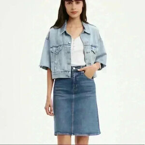Levi’s Red tag blue Jean Denim skirt size 16